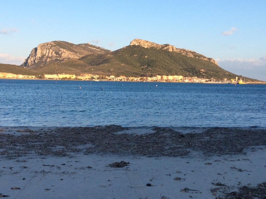 Bona Ciurrata Hotel Golfo Aranci Exterior photo